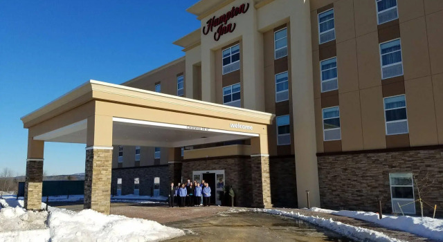 Hampton Inn Oxford, Rezervați Hotel Oxford Maine