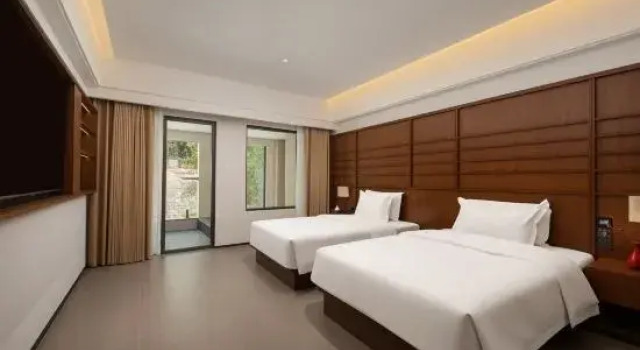 Семейный люкс с 2 комнатами Jiuheyueyuan Wenquan Forest Resort Hotel