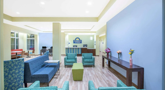 Четырёхместный номер Standard Days Inn & Suites by Wyndham Kearney NE