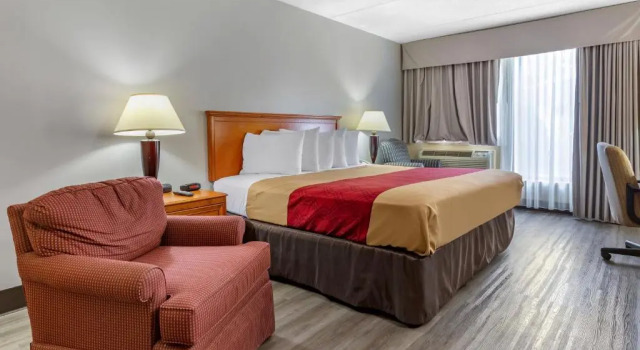 Номер Standard Econo Lodge & Suites Southern Pines - Pinehurst