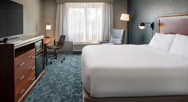 Двухместный номер Standard Four Points by Sheraton Tucson Airport