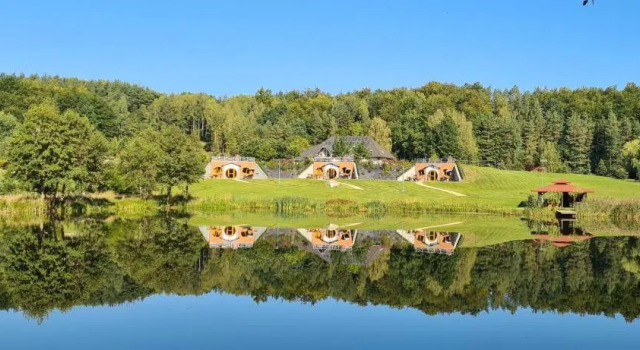 Wodny Świat, Varaa Hotelli  