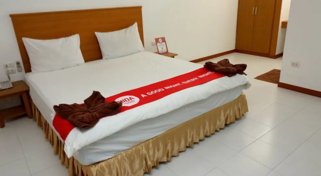 NIDA Rooms Mak Khaeng 999 Sai, Varaa Hotelli Hotellit North-Eastern Thailand pysäköinnillä, Pysäköinti