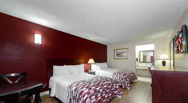 Четырёхместный номер Deluxe Red Roof Inn Ellenton - Bradenton NE