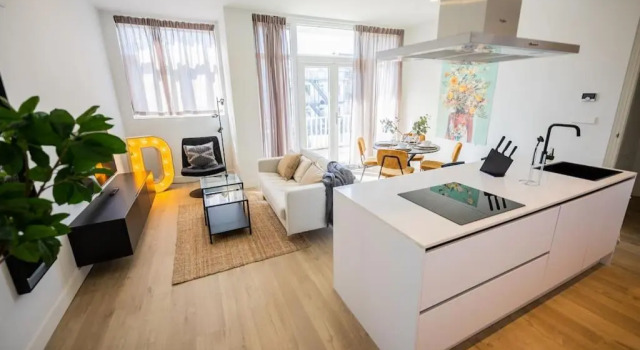 Апартаменты Desirable 1 Bedroom Serviced Apartment 5 m2 -NB304D-