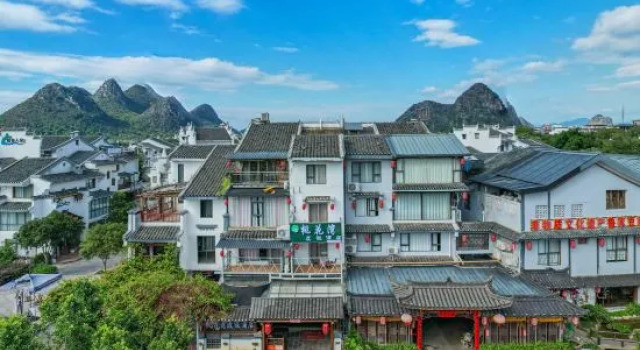 Peach Blossom Bay Resort (Guilin Ludiyan Scenic Area)