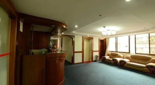 Kaiserdom Hotel Ouzhuang, Boek Hotel Hotels in Guangdong met parkeren, Parkeren