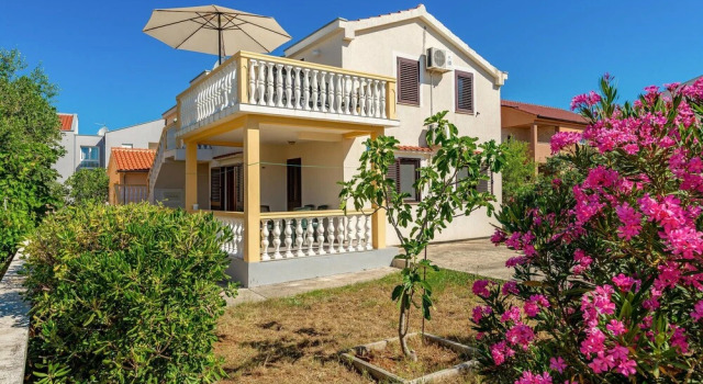 Beautiful Apartment in Vrsi With Wifi and 2 Bedrooms