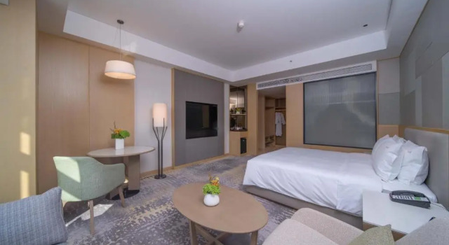 Номер Premium Holiday Inn Qinhuangdao Haigang