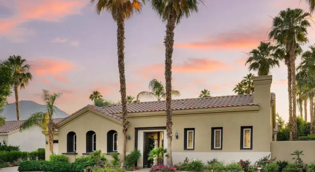 Monroe by Avantstay Beautiful Home w Pool Spa PGA West Sleeps 12, Забронировать Курортный отель Курортные отели Coachella Valley, Курортный отель