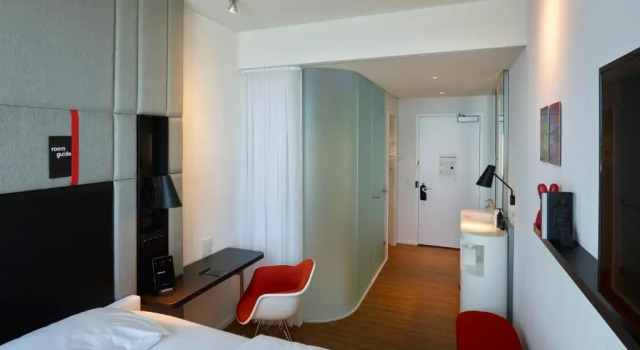 Двухместный номер Standard citizenM Boston North Station