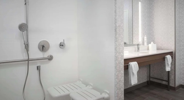 Двухместный люкс Hampton Inn & Suites Naples South