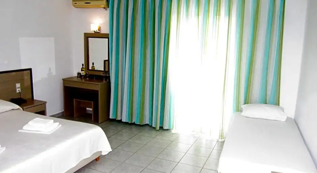 Одноместный номер Standard с балконом и с красивым видом из окна Petra Hotel