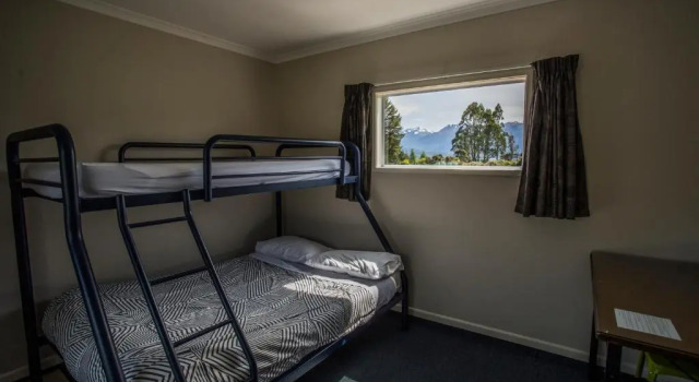 Номер Deluxe Fiordland Great Views Holiday Park