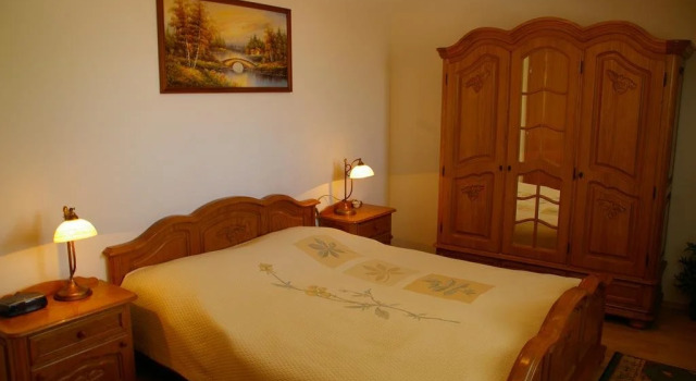 Penzión Rustica Garni, Đặt Khách sạn Pezinok Pezinska Baba
