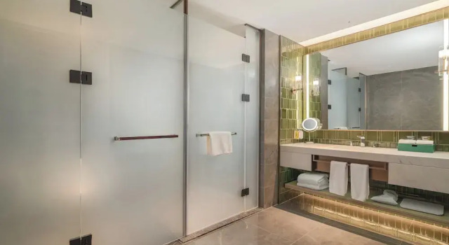 Люкс Business Holiday Inn Wenzhou Airport by IHG