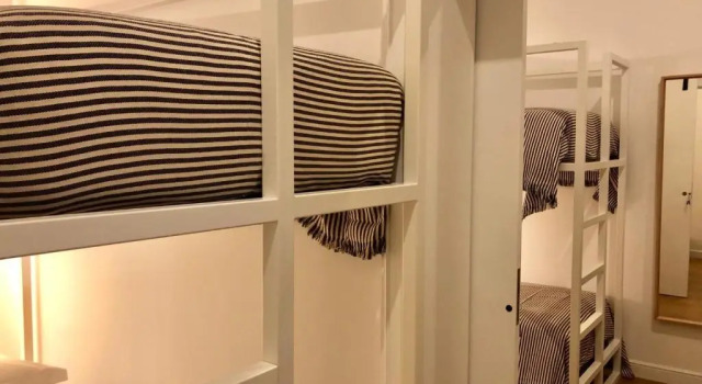 Кровать в общем номере Alameda Exclusive House