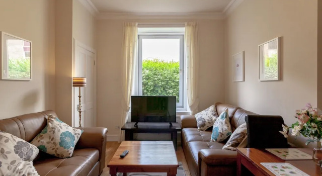 1 Bedroom Traditional Leith Flat, Prenota Appartamento Leith 