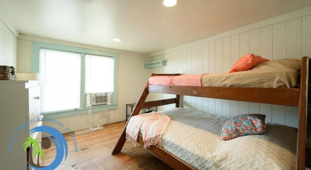1st Floor Main Street Cottage, Забронировать Дом для отпуска Коттеджи Южной Каролины, Коттедж