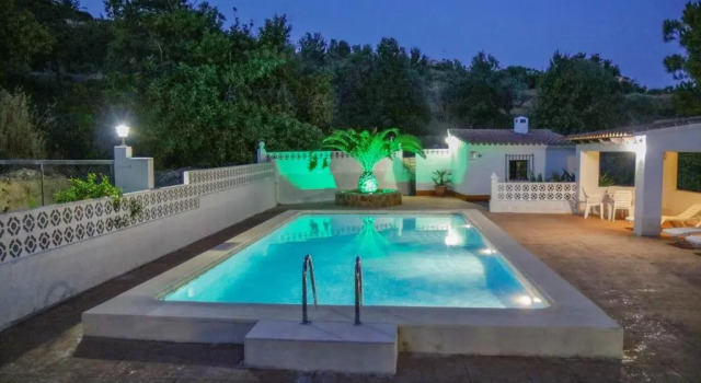 Коттедж Finca Alhambra - spacious and characterful property in Benissa