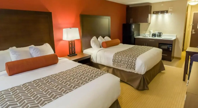 Четырёхместный номер Deluxe The Kanata Inns Invermere