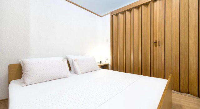 Studio in Živogoš?e, With Wonderful sea View, Enclosed Garden and Wifi - 50 m From the Beach