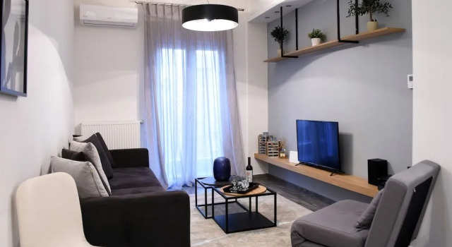 Alpinia Deluxe Apt Must