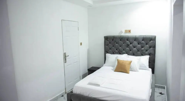 Апартаменты Lovely One-bed Apartment Located in Abuja