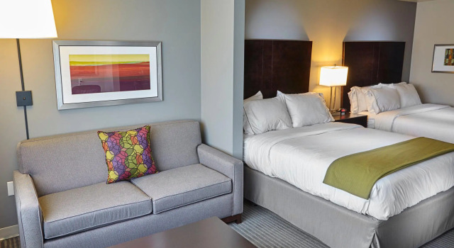 Двухместный люкс Holiday Inn Express and Suites Tahlequah by IHG