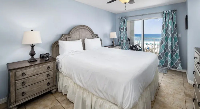 Gulf Dunes 304- Saltwater Solace, Забронировать Отель Отели Форт-Уолтон-Бич с парковкой, рядом с Пирс на острове Окалооса, Парковка