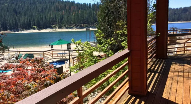Люкс The Pines Resort & Conference Center