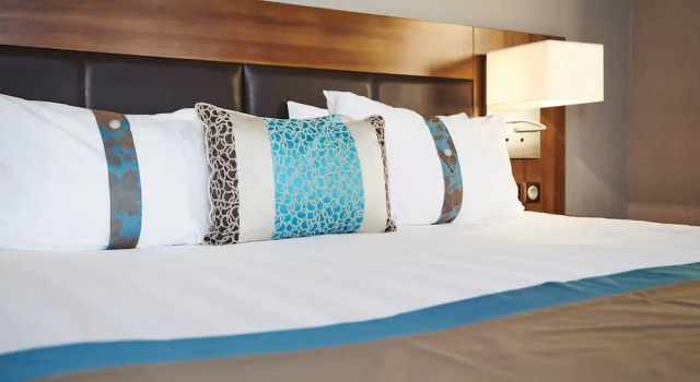 Двухместный номер High Floor Standard Holiday Inn Nice by IHG