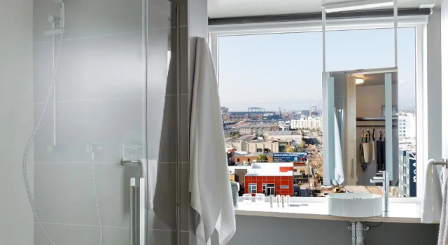 Suite The Source Hotel
