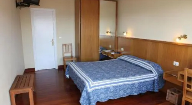 Hotel Metrokua, Book Hotel  
