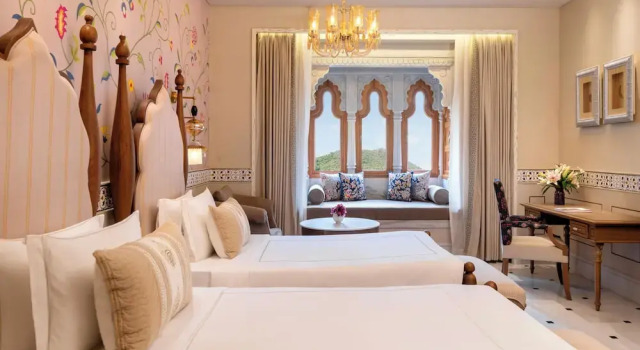 Номер Luxury Taj Lalit Bagh, Udaipur
