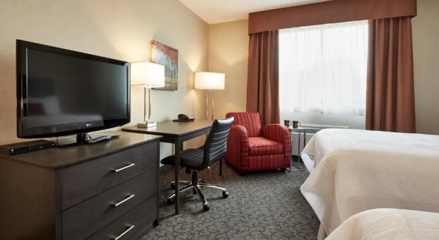 Четырёхместный номер Standard Travelway Inn Sudbury