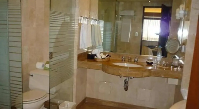 Полулюкс J&A Classic Hotel