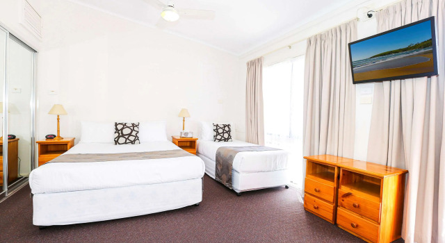 Четырёхместный номер Standard Comfort Inn Premier