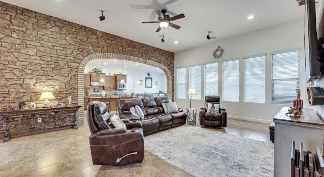 Luxury Queen Creek Home w/ Calming Pool Oasis!, Book Feriehus Queen Creek Arizona