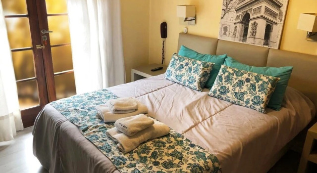 Hotel Edith, Rezerwuj Hotel Hotele w Buenos Aires z basenem, Basen