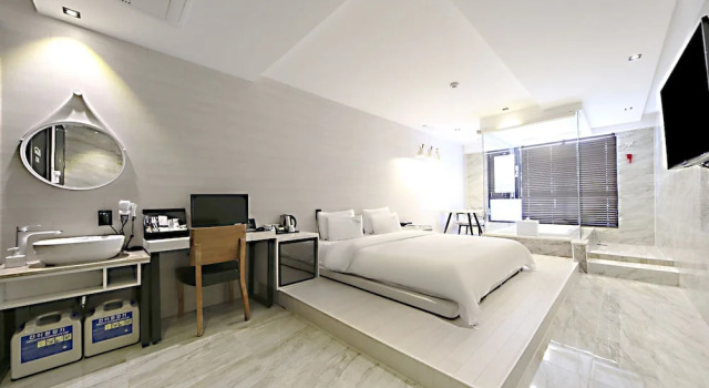 Номер Premium Masan Almond Hotel