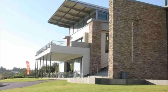 Furnished Golf Estate Apartments, Boek Appartement Roodepoort Gauteng