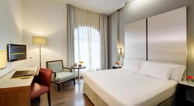 Двухместный номер Classic Sercotel Coliseo