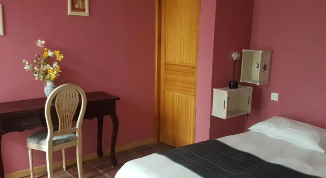Трёхместный номер Standard LALCOVE HOTEL RESTAURANT