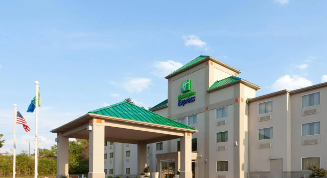 Holiday Inn Express Irwin-PA Turnpike Exit 67, Buchen Sie Hotel Irwin Pennsylvania