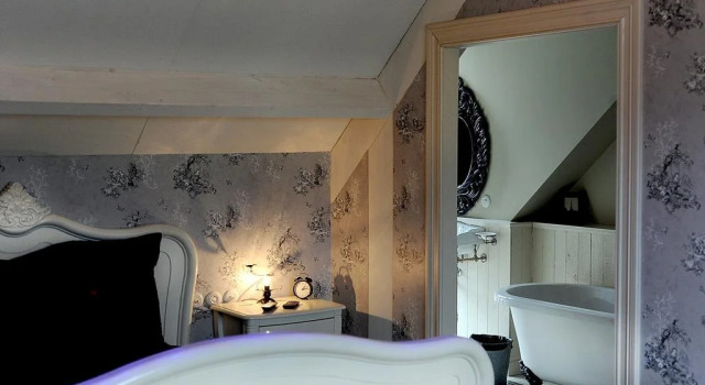Bed and Breakfast Bon-Bon JourNuit, Rezerwuj Hotel Hotele w Bruksela z parkingiem, Parking