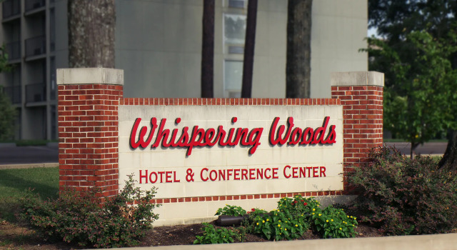 Historic Whispering Woods Hotel & Conference Center, Buchen Sie Hotel Hotels in Mississippi mit Parkplatz, Parkplätze