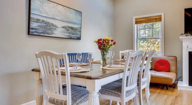 Коттедж < 1 Mi to Dtwn Ogunquit! Coastal Family Retreat
