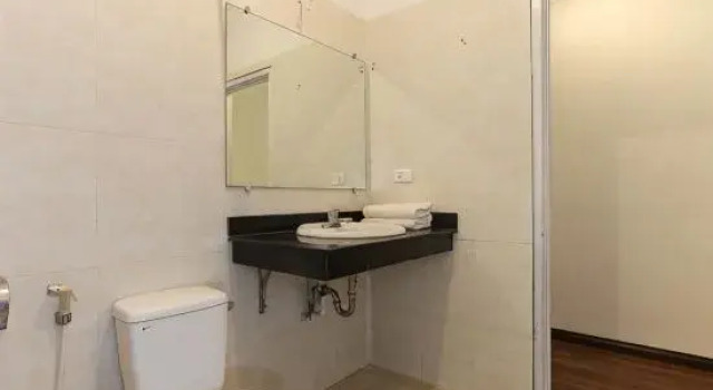 Полулюкс Hanoi Jade Hostel