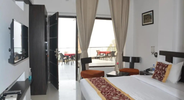 Номер Premium The Golden Sunrise Hotel